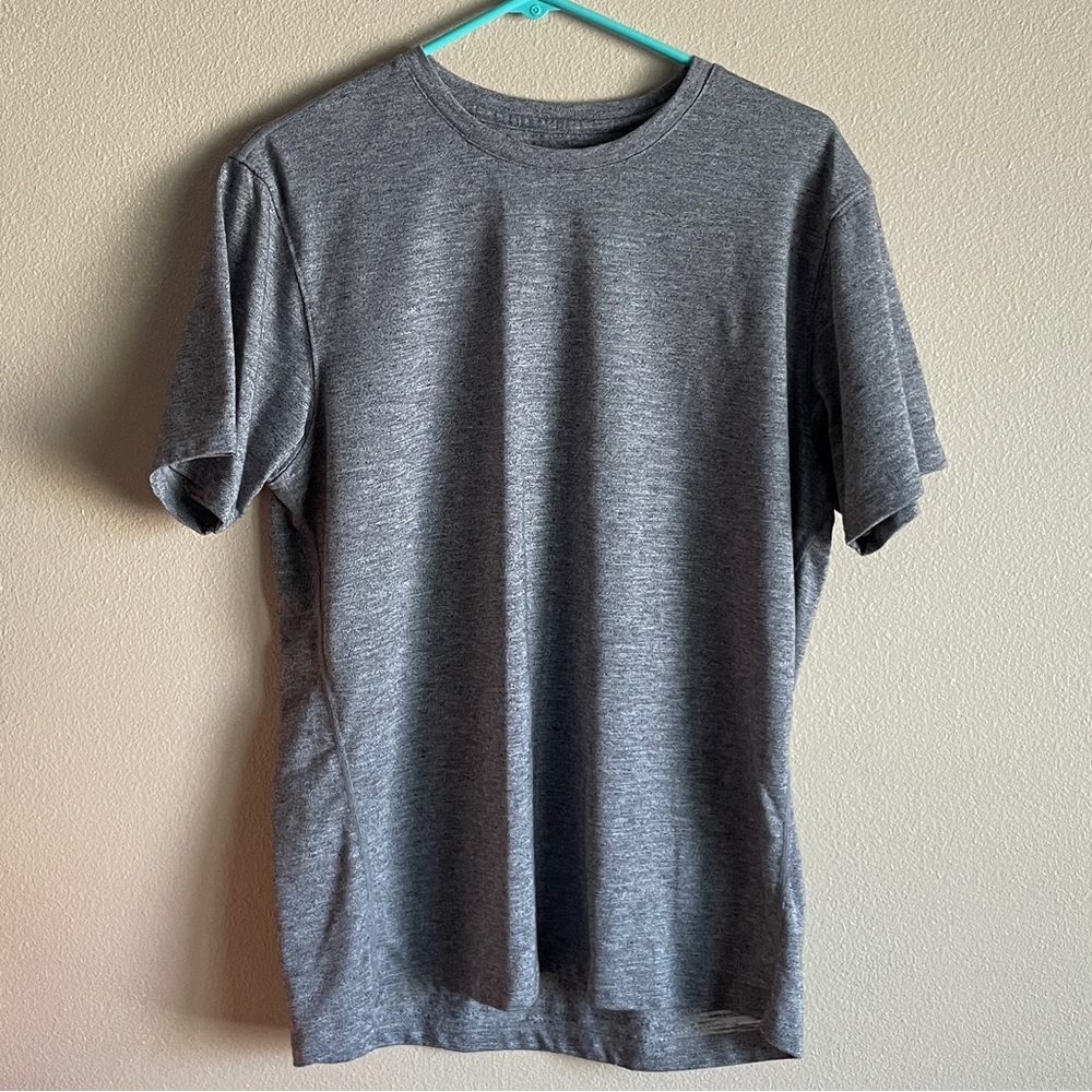 Fabletics shirt - size L